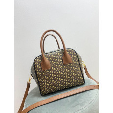 BURBERRY-80183611 버버리 모노그램 스트라이프 E-캔버스 토트백