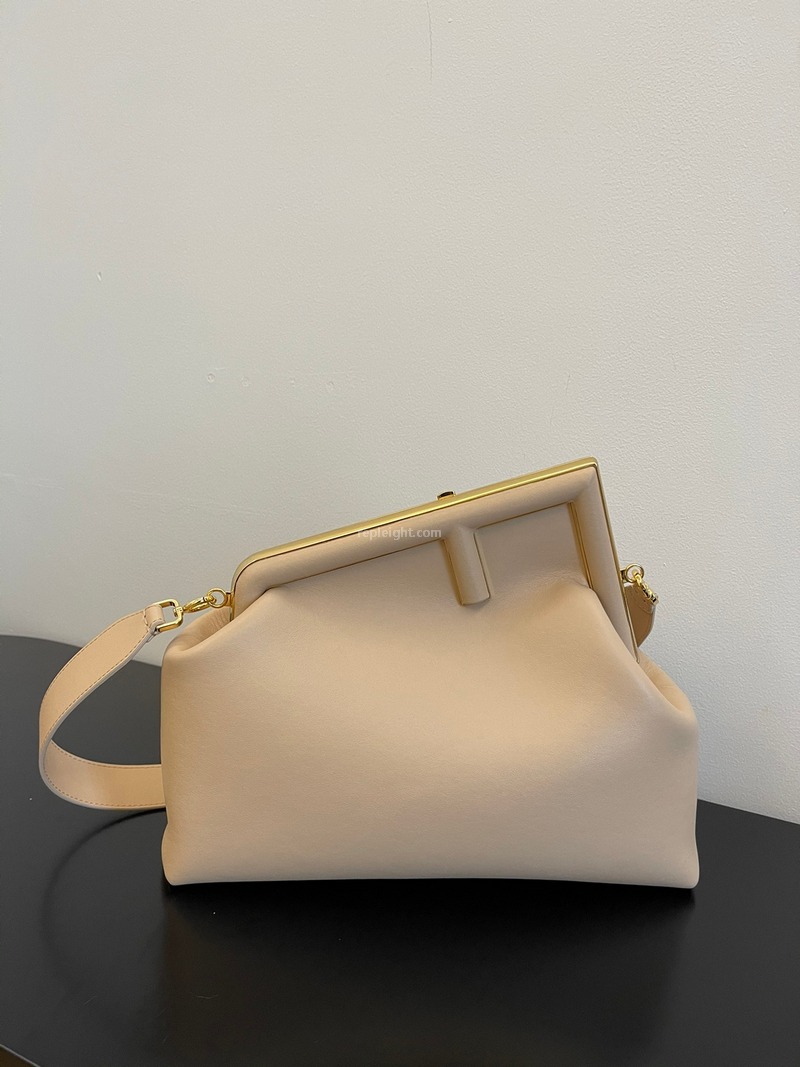 FENDI-8BP127 펜디 핑크 퍼스트 미디엄 백