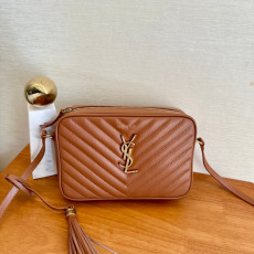 YSL- SAINT LAURENT 612544 생 로랑 내추럴 테슬 장식 루 카메라 백