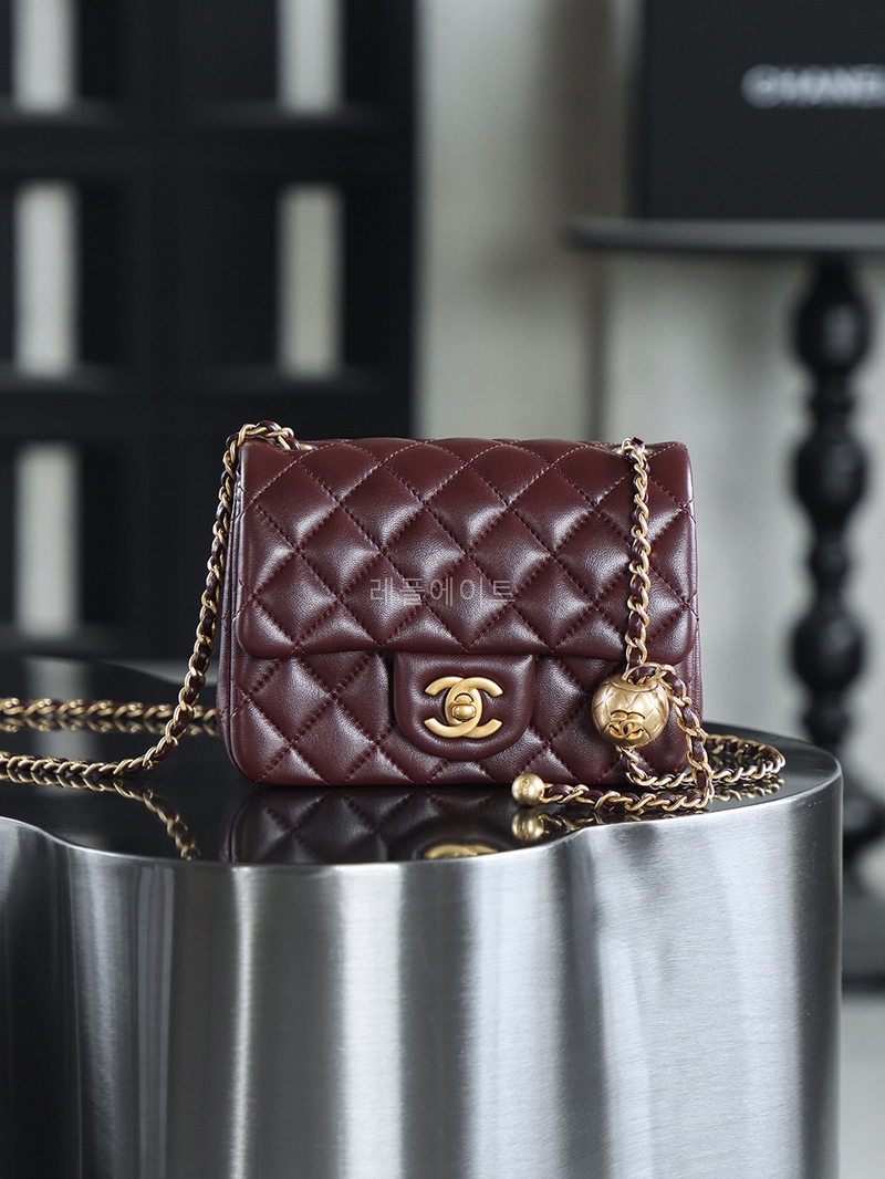 샤넬 AS1786 CHANEL 미니 골드볼 플랩 핸드백