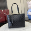 GUCCI-구찌 847456 AAFDV 1000 블랙 GG 엠블럼 미디엄 토트백