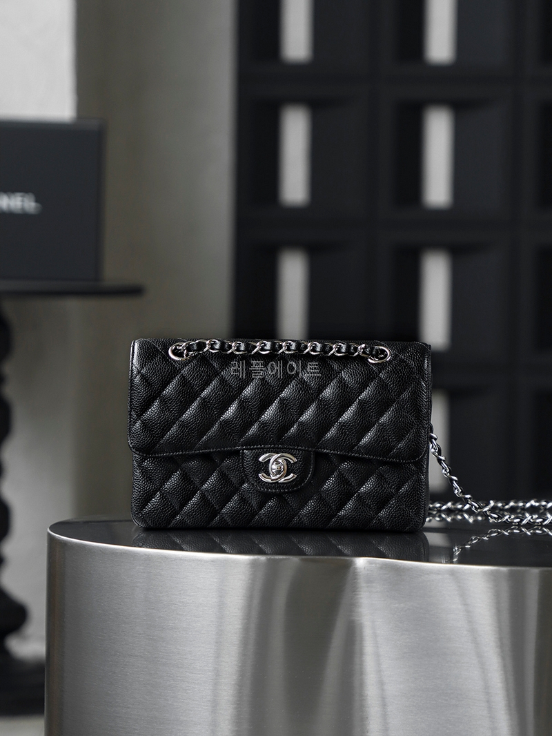 CHANEL-샤넬 A01112  클래식 한드백 (스몰)