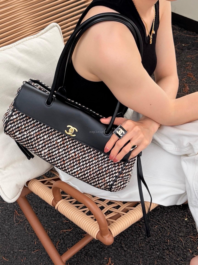 CHANEL-샤넬  AS6288  2026 봄 여름 스몰 쇼핑백